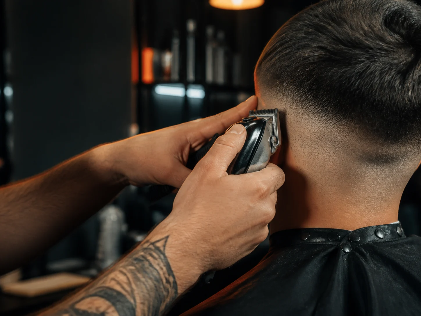 Imagen editorial ilustrativa de un fade en proceso